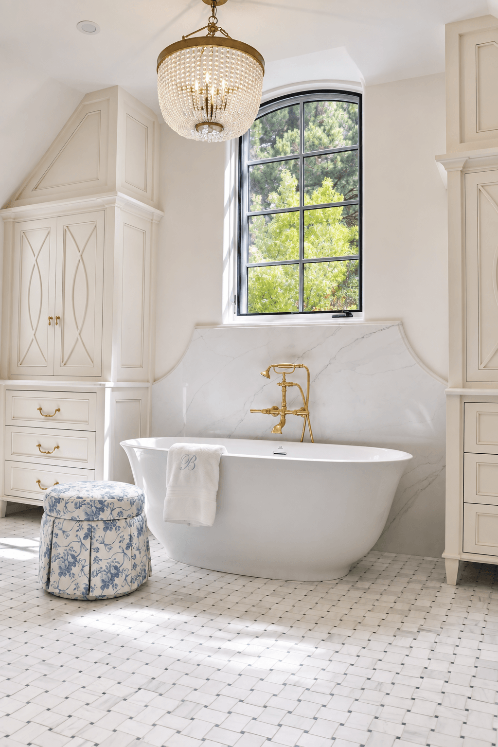 Quartz bathroom vanity