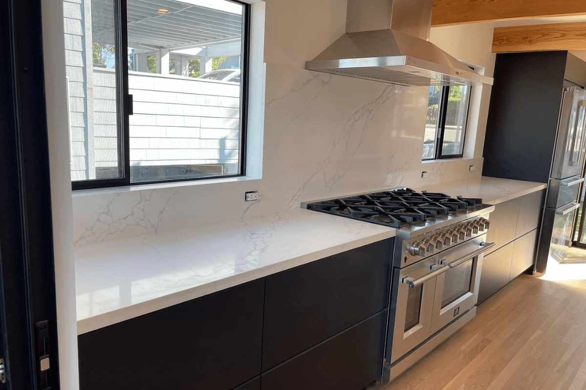 Quartz kitchen countertops